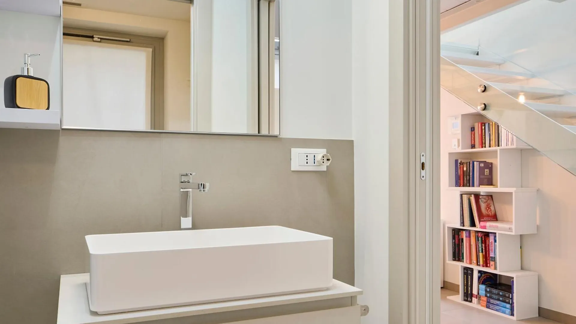 Design Loft With Private Garden - Portello Milan